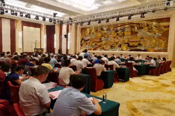 省委召開“長江大保護，民企在行動座談會” 程力公司董事長程阿羅作典型發言