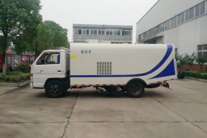 江鈴大型吸塵車，中國環衛品牌中的佼佼者！