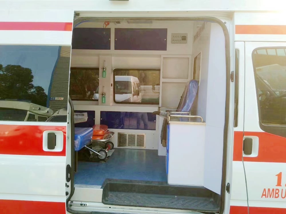 福特新世代V348監護型救護車入口圖片